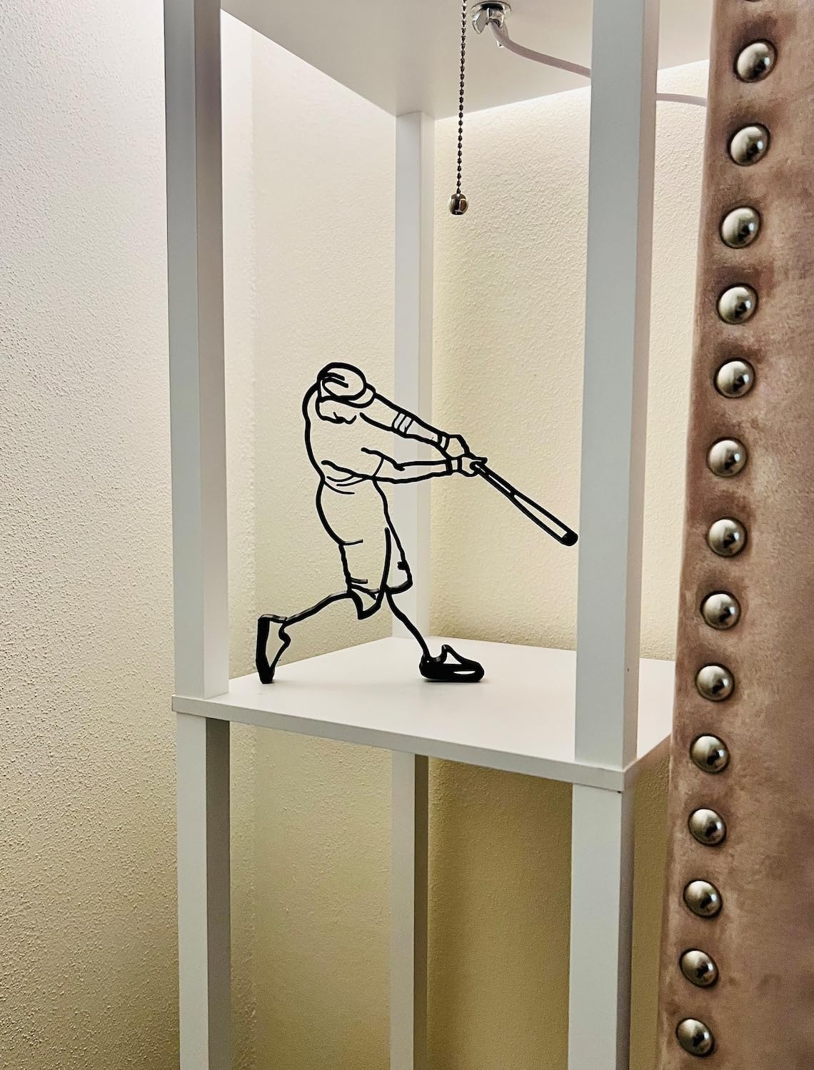 Home Run Baseball Player Figurine - Sporty Minimalist Decor for Home and Office, Ideal Christmas Gift - Image 6