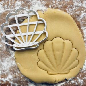 Black Seashell Cookie Cutter Nautical Shell Biscuit Cutter Conch Scallop Sea Ocean Beach Theme for Fondant Dough Pastry Clay Jewelry Earring Shape Baking Craft Tool