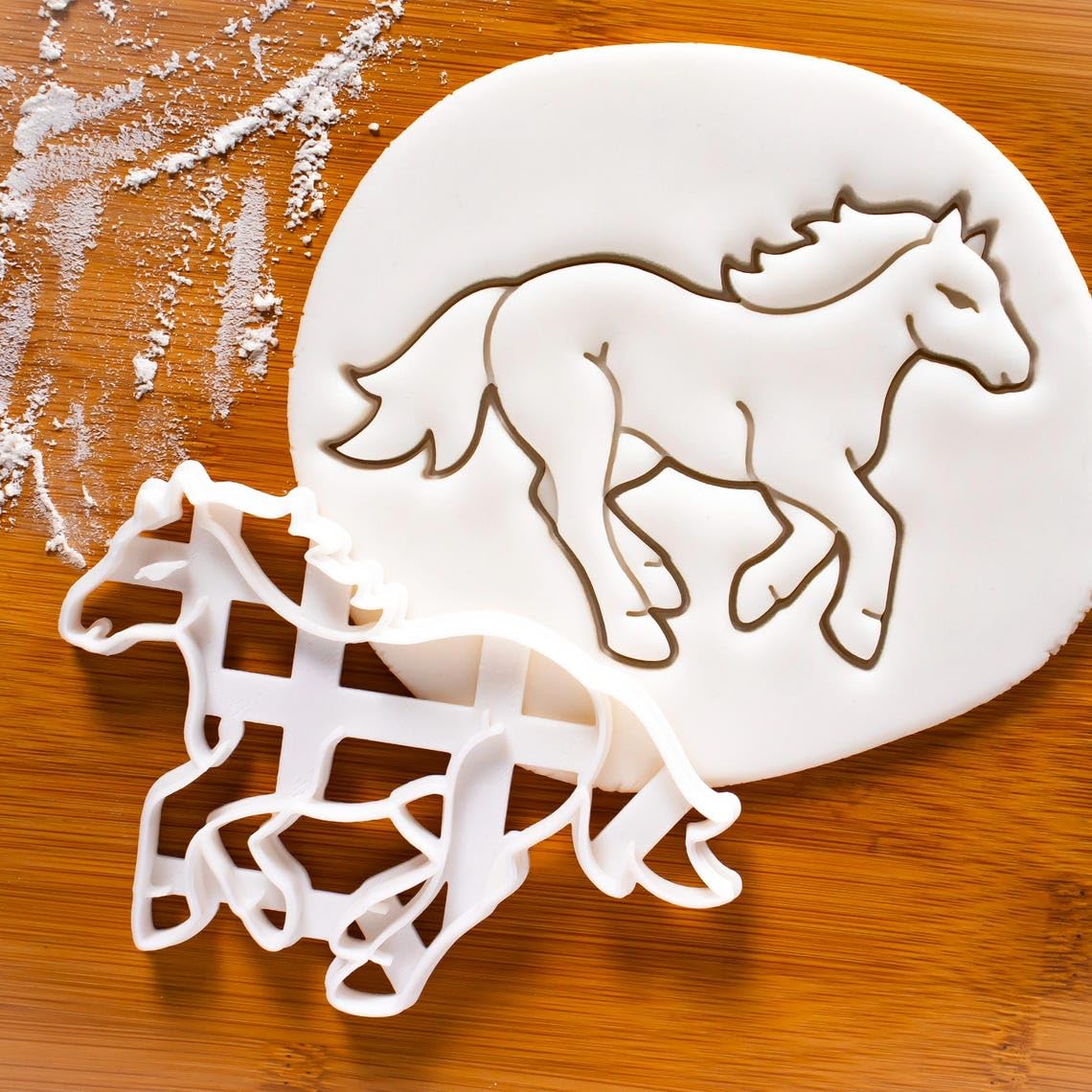 Horse Running Cookie Cutter India Equestrian Baking Supplies Jockey Riding Race Course Wild Stallion Biscuit Cutter Equine Farm Veterinarian Vet Animal Shape Kitchen Tool (ONLY HORSE RUNNING)