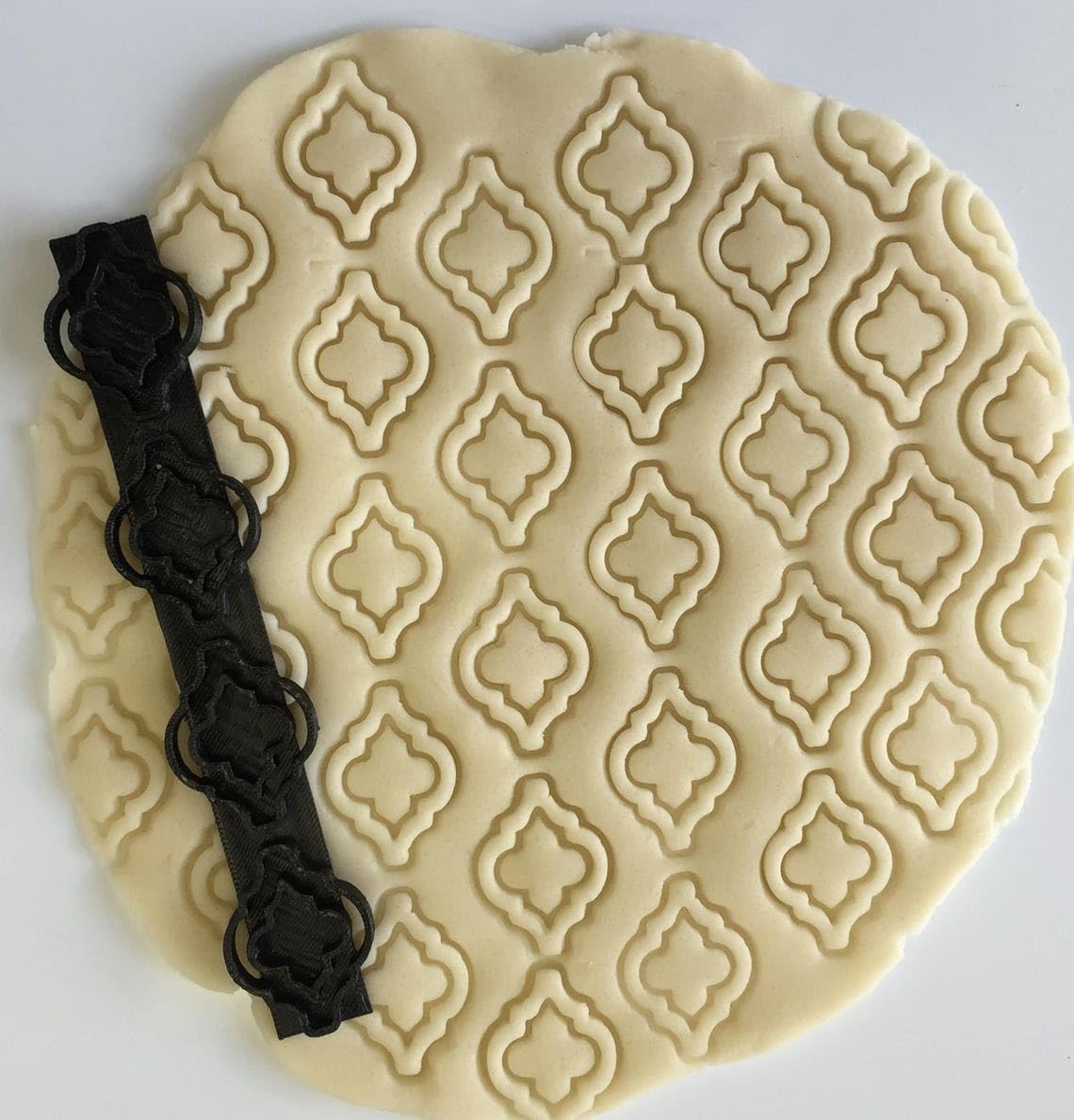Moroccan Border Design Arabesque Shape Fondant Cake Stamp India Cookie Pie Stamp for Decorating Cakes Cookies Pastries Crafts Party Baking Tools for Ramadan Wedding Eid Events - Image 5