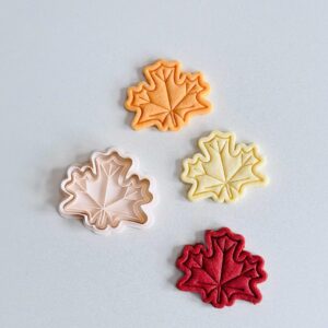 Black Maple Leaf Cookie Cutter Fall Theme Cookie Cutter Stamp Set Maple Leaf Shape Baking Tool for Cookies Fondant Cake Decorating Autumn Party Treats Kitchen Baking Accessory