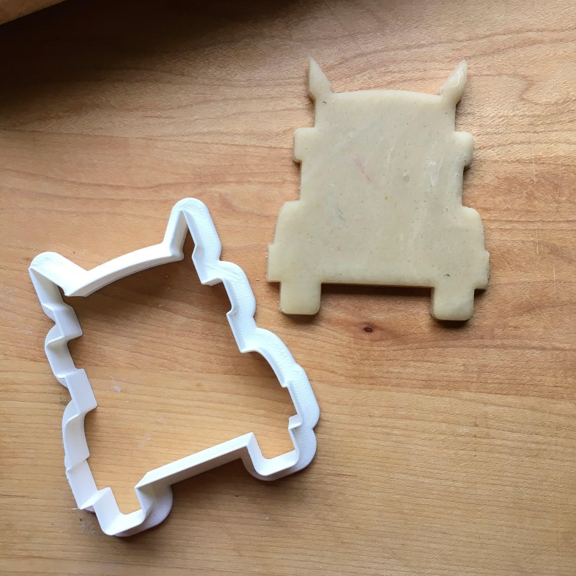 Cookie Semi Truck Cookie Cutter for Truck Lovers, Suitable Size for Cookies, Biscuits, Fondant, and Crafts, Ideal for Kids, Themed Events, and Gifts, Made in India - Image 2