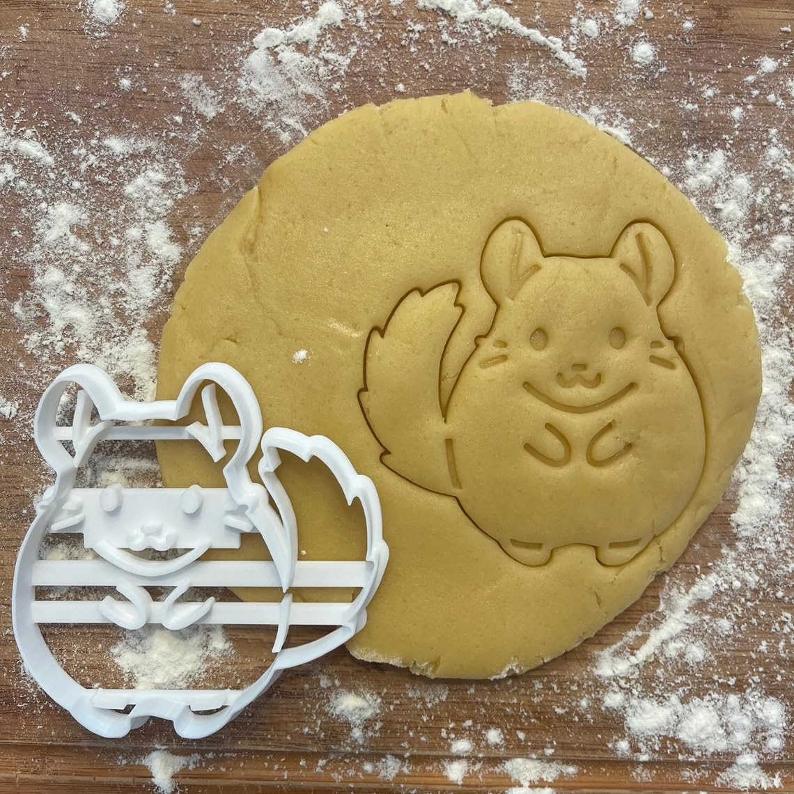 Black Chinchilla Cookie Cutter Mini Rodent Baking Tool for Mouse and Chinchilla Cookies Polymer Clay Fondant Cutter for Handmade Crafts Jewelry Gifts and Cute Animal Treats