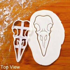 Raven Skull Top View Cookie Cutter Corvus Corax Bird Biscuit Mold Symbol of Death Freedom Mystery Gothic Halloween Baking Craft Tool Mythology Nature and Artistic Expression (ONLY TOP VIEW)