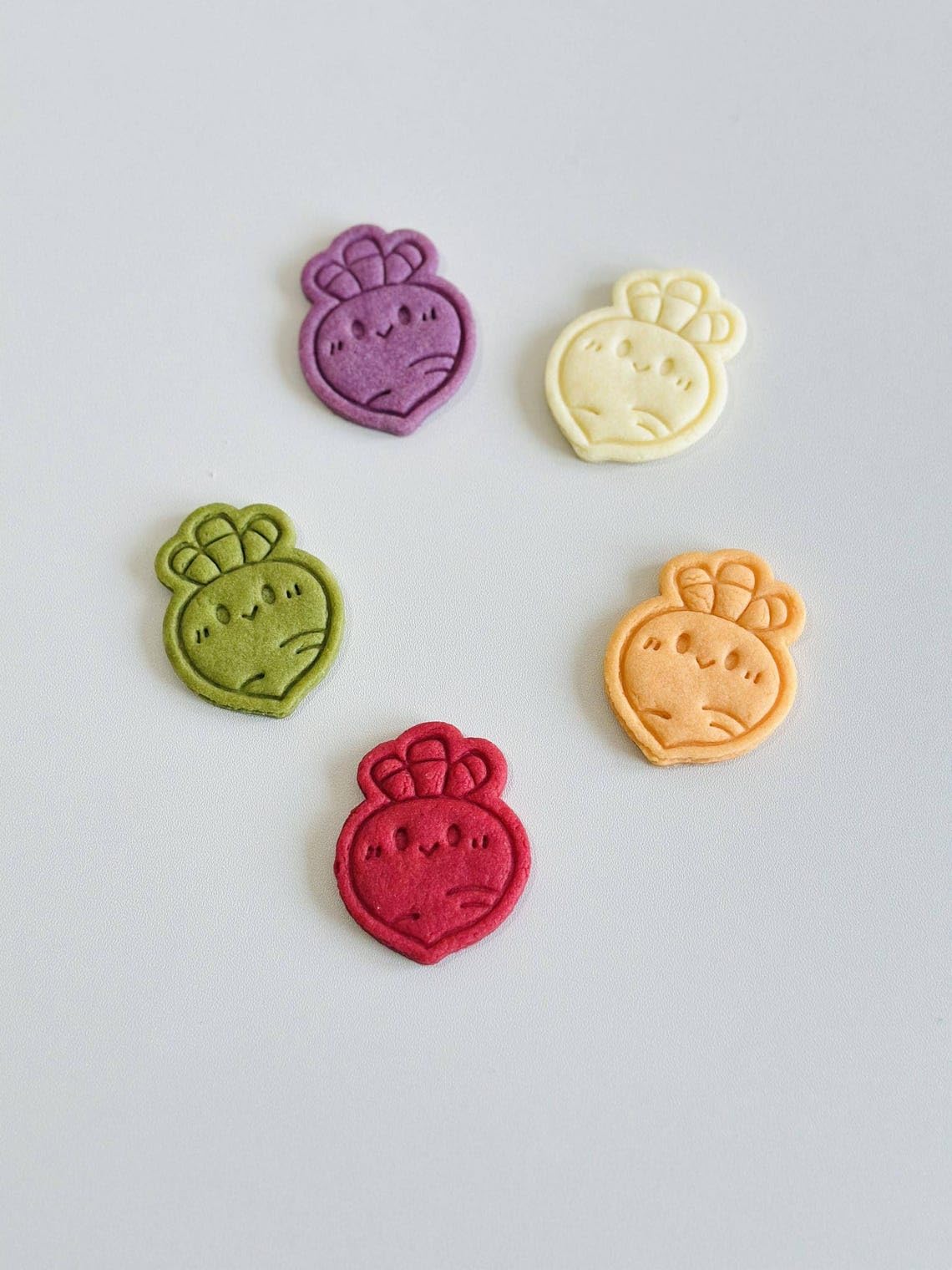 Black Radish Cookie Cutter cookie Smiley Face Beet Cookie Cutter Stamp Set Vegetable Fondant Molds Kitchen Baking Mold for Cookies Pastry Biscuit Sandwich Fruit Slice Decorating - Image 4