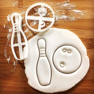 Bowling Pin Cookie Cutter for Sports Enthusiasts Biscuit Fondant Clay Cutter Suitable Baking Crafting Bowling-Themed Parties Sports Events Creative Dough Sugarcraft Treats (ONLY BOWLING PIN)