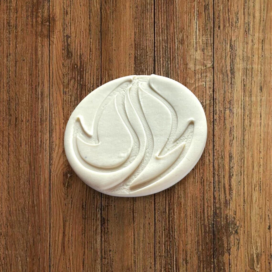Fire symbol cookie cutter for baking shortbread biscuits, flame shape fondant cutter, sugar paste decorating, fiery cake decoration, themed pastry design tool for homemade desserts - Image 3