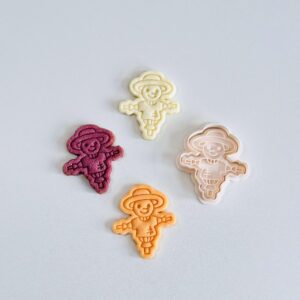 Black Scarecrow Cookie Cutter Fall and Halloween Cookie Cutter Stamp Set Black Scarecrow Fondant Molds for Seasonal Baking Cookies Pastry Dough Candy Kitchen Cookie Cutters Set