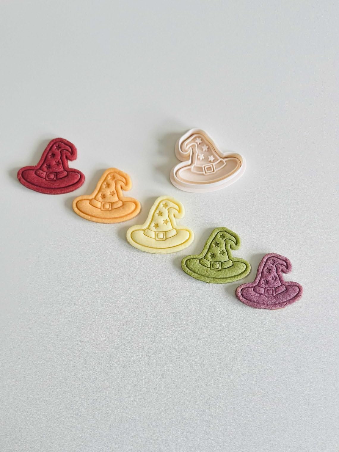 Black Witch Hat Cookie Cutter Halloween Hat with Star Cookie Cutter Stamp Set Black Magic Witch Hat Fondant Molds for Spooky Baking Cookies Pastry Dough Candy Kitchen Cookie Cutters Set - Image 2