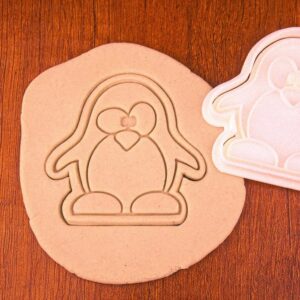 Adorable Penguin Black Cookie Cutter Cookie Winter Theme Baking Tool for Christmas Cookies Animal Lover Gift DIY Crafts Holiday Party Decorations Kids Events Snow Season Kitchen