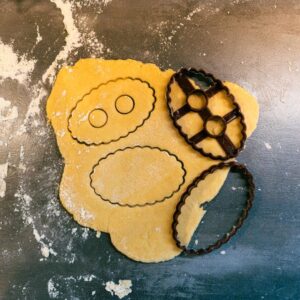 Romans Glasses Cookie Cutter Mold for Biscuits | Unique Eyewear Shape for Baking, Jam-Filled Cookies, Fondant, and Crafting | Fun Kitchen Tool for Creative Treats