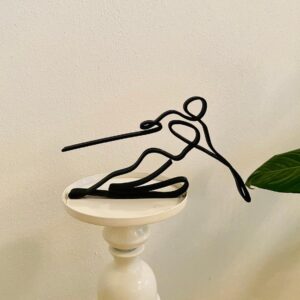 Handcrafted Skiing Sculpture - Minimalist Art Decor for Winter Enthusiasts - Abstract Slalom Gift for Christmas & Home Decor - Durable Cookie Tabletop Trophy