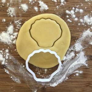 Black Seashell Cookie Cutter Nautical Ocean Shape for Baking Polymer Clay Earrings Jewelry Making Fondant Crafts Sea Cookies Coastal Party Favor Kitchen Tool Supplies