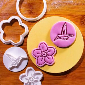 Forget Me Not Flower Cutter and Stamp Cookie Set for Spring Garden Nature Themed Baking with Hummingbird Floral Design for Wilderness Inspired Events Tea Parties Wildlife Gifting (ONLY FLOWER)