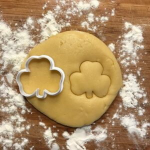 Black Clover Cookie Cutter for Three Leaf Clover Cookies Polymer Clay Fondant Cutter Jewelry and Earring Craft DIY Baking Birthday Party Favor Lucky Shamrock Treats