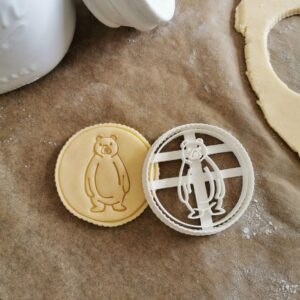 Bear Shape Polymer Clay Cutter Cookie Fondant Biscuit Cutter Sharp Tapered Edge Tool for Earrings Jewelry Making Wildlife Animal Theme Cupcake Decoration Baking Craft Projects Cute