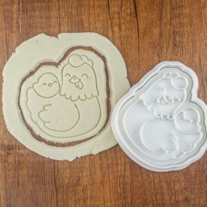 Chicken and Chick Cookie Cutter Black Cookie Animal Theme Baking Mold for Easter Party Cookies Spring Treats Farm Animal Birthday Decorations Cute Hen and Baby Bird Cookie for Kids