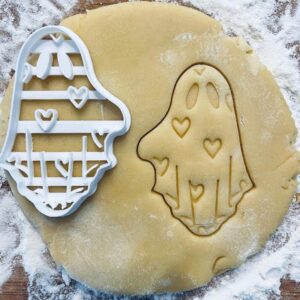 Black Ghost with Hearts Cookie Cutter Halloween Scary Ghost Grave Tombstone Trick or Treat Party Halloween Cookies Pastry Fondant Dough Biscuit Baking Tool