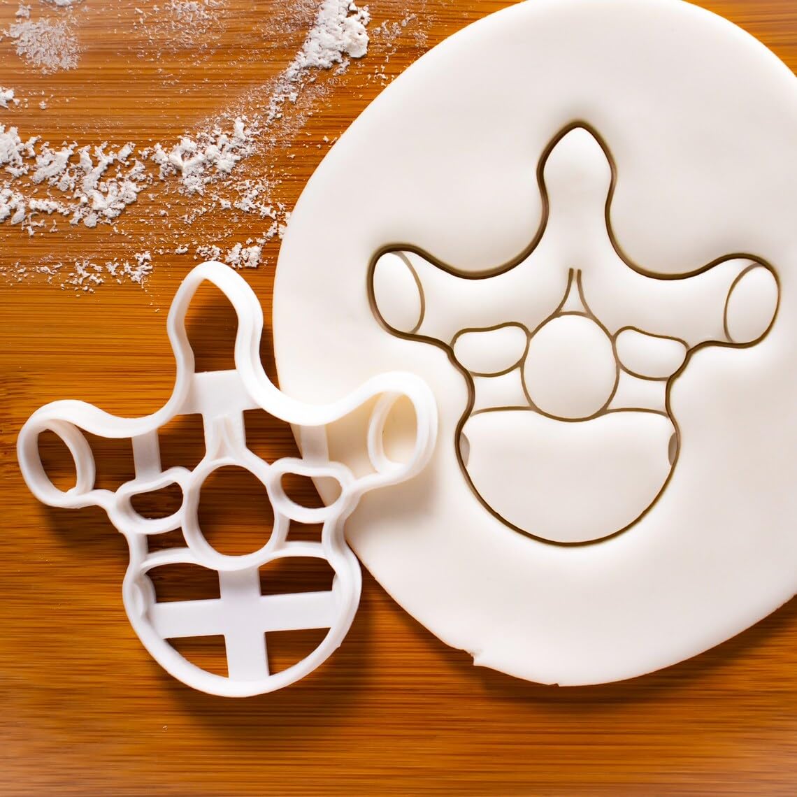 Thoracic Vertebra Cookie Cutter Medical Science Themed Baking Human Spine Anatomy Biscuit Fondant Clay Cutter for Doctor Nurse Student Birthday Party Educational Gifts (ONLY THORACIC VERTEBRA)