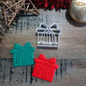 Gift Box Cookie Cutter for Making Shortbread Cookies Present Shape Biscuit Pastry Sugar Paste Fondant Cake Decoration Holiday Baking Birthday Party Homemade Celebration Dessert Treat