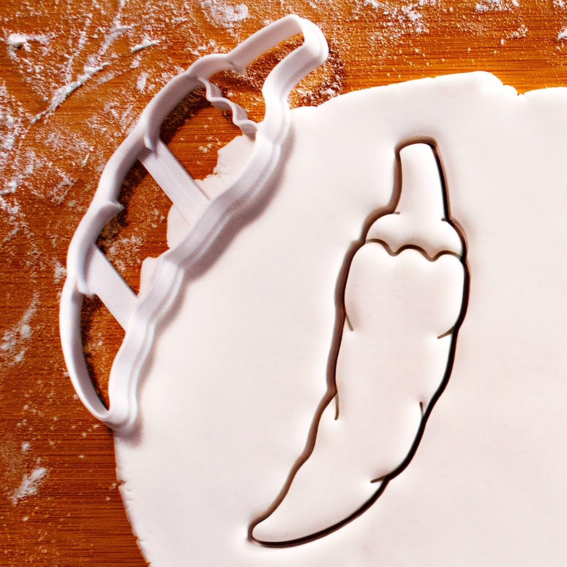 Chili Pepper Cookie Cutter | Spice-Themed Biscuit Cutter for Tex-Mex Nights, Cinco de Mayo, Summer Parties, Festive Baking, Fondant Decorations, and Creative Kitchen Tools