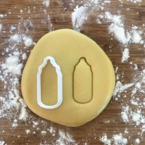 Black Baby Bottle Cookie Cutter Baby Shower Favor Mini Biscuit Cutter for Baking Fondant Dough Polymer Clay Jewelry Making Earring Cutter Baby Theme Party Craft Tool