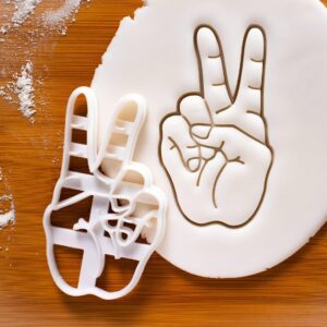 Victory Sign Cookie Cutter Peace Symbol Hand Gesture Biscuit Cutter for Cultural Baking Party Favors Classroom Projects Unique Gift for Good Luck Wishing Superstition Themes (ONLY VICTORY)