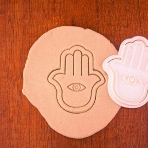 Khamsa Hand of Fatima Black Cookie Cutter Cookie Spiritual Baking Tool for Oriental Cookies Festive Decor Cultural Crafts Protective Symbol for Religious Events Artisan Gift and DIY