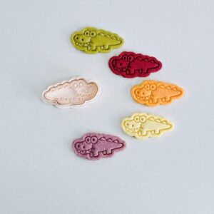 Black Alligator Cookie Cutter Stamp Plastic Crocodile Animal Shape Baking Tool for Cookies Biscuits Fondant Party Treats Home Baking Wild Animal Themed Desserts