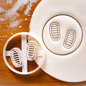 Astronaut Footprints Cookie Cutter for Space Galaxy Themed Birthday Party Baking Cake Decoration Tool Perfect for Creating Footprint Shaped Cookies Themed Treats in (ONLY ASTRONAUT FOOTPRINTS)