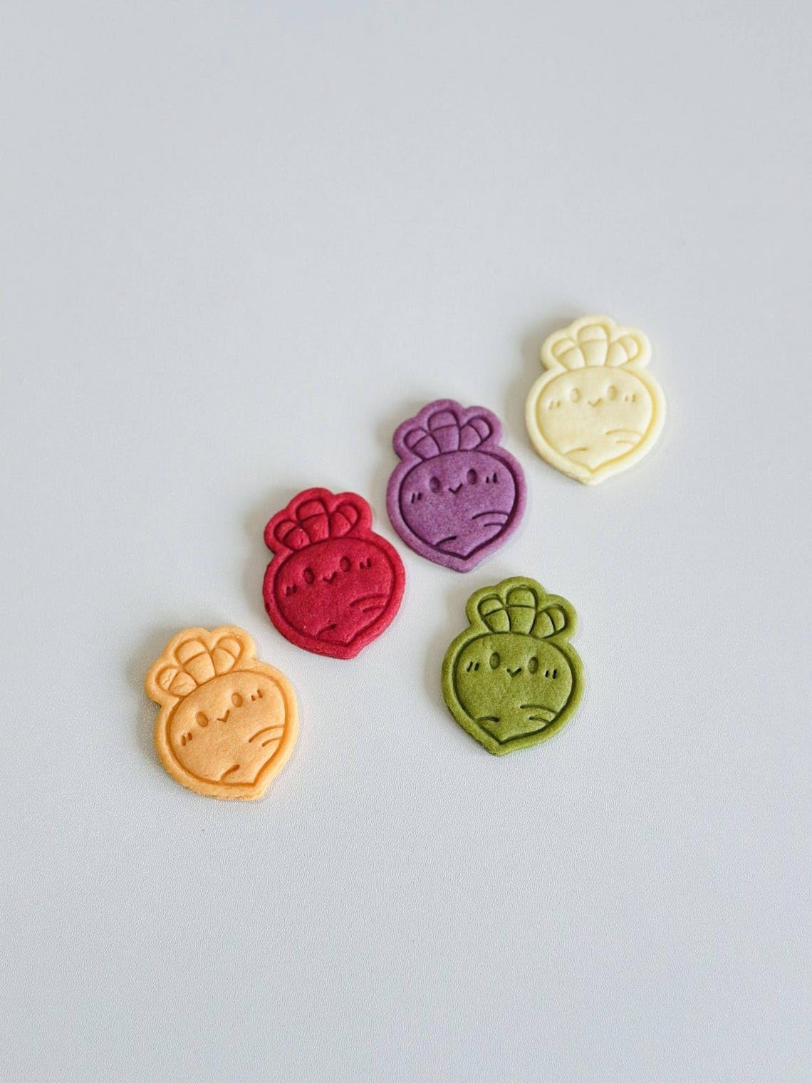 Black Radish Cookie Cutter cookie Smiley Face Beet Cookie Cutter Stamp Set Vegetable Fondant Molds Kitchen Baking Mold for Cookies Pastry Biscuit Sandwich Fruit Slice Decorating - Image 2