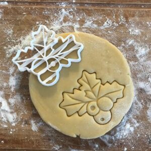 Black Mistletoe Cookie Cutter, Holly Leaves Christmas Cookies, Winter Biscuit Cutter, Kawaii Christmas Baking, Stocking Stuffer, First Birthday Favor, Holiday Treats
