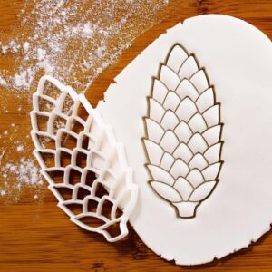Sugar Pine Cone Cookie Cookie Cutter for Christmas Party Biscuits Ornaments Wreath Decorations Holiday Baking Tool Perfect for Festive Winter Xmas Celebrations and Crafts (ONLY Sugar Pine)