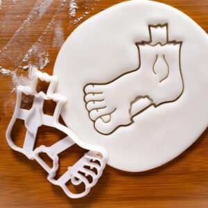 Zombie Foot Cookie Cutter Halloween Baking Gothic Horror Party Snacks Spooky Cookies Kids Adults Zombie Apocalypse Survival Themed Treats End World Decorations Biscuit Craft (ONLY ZOMBIE FOOT)