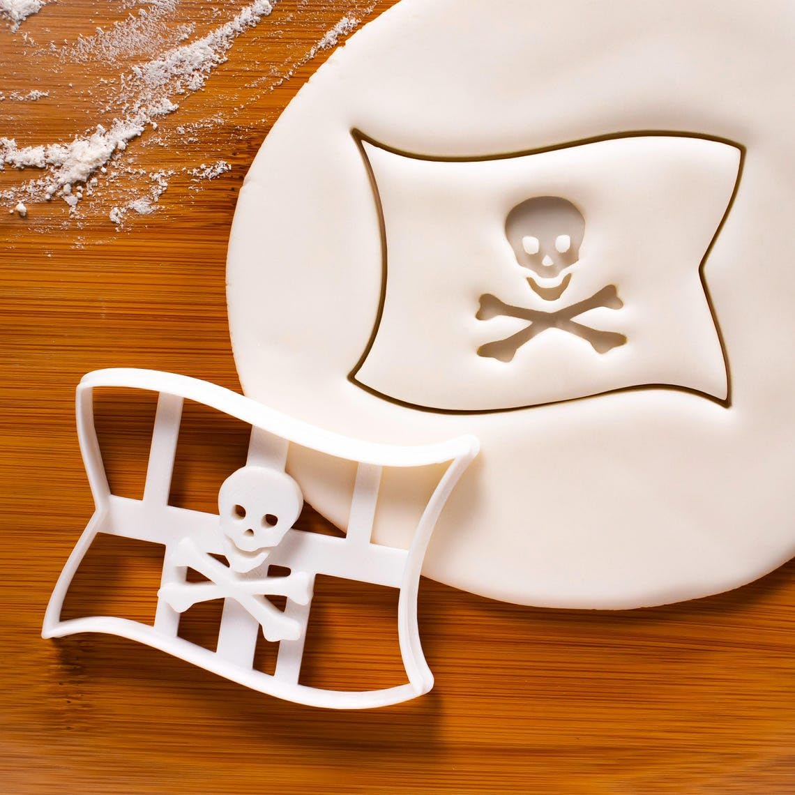 Pirate Flag cookie cutter kids birthday party biscuit fondant crafting tool nautical theme Halloween buccaneer skull crossbones pirate ship treasure map ocean treat vintage (ONLY PIRATE FLAG)