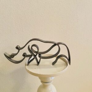 Minimalist Rhino Tabletop Sculpture: Perfect Gift for Animal Art Enthusiasts