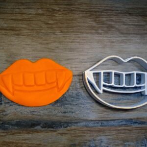 Halloween Vampire Mouth Cookie Cutter for Making Shortbread Cookies Biscuit Pastry Sugar Paste Fondant Cake Decoration Spooky Treats Homemade Baking Tool for Halloween Party Desserts