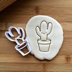 Tall Smiling Cactus Cookie Cookie Cutter for Desert-Themed Parties, Southwestern Desserts, and Fun Baking, Made in India, Suitable Size for Customizable Creations