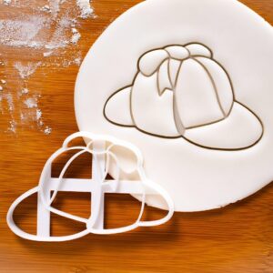 Deerstalker Hat Cookie Cutter for Detective Theme Biscuit Baking Sherlock Style Cookies Mystery Parties Crime Solving Decorations Pocket Tool Kit Accessory Storytelling Party Favors (ONLY HAT)
