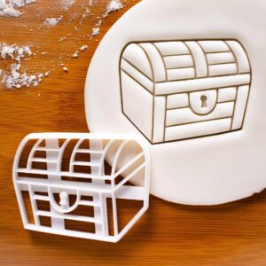 Treasure Chest Cookie Cutter Biscuit Fondant Clay Baking Pirate Theme Nautical Beach Birthday Party Scavenger Hunt Baby Shower Vintage Game Clue Adventure Treats Decoration Tool (ONLY CHEST)
