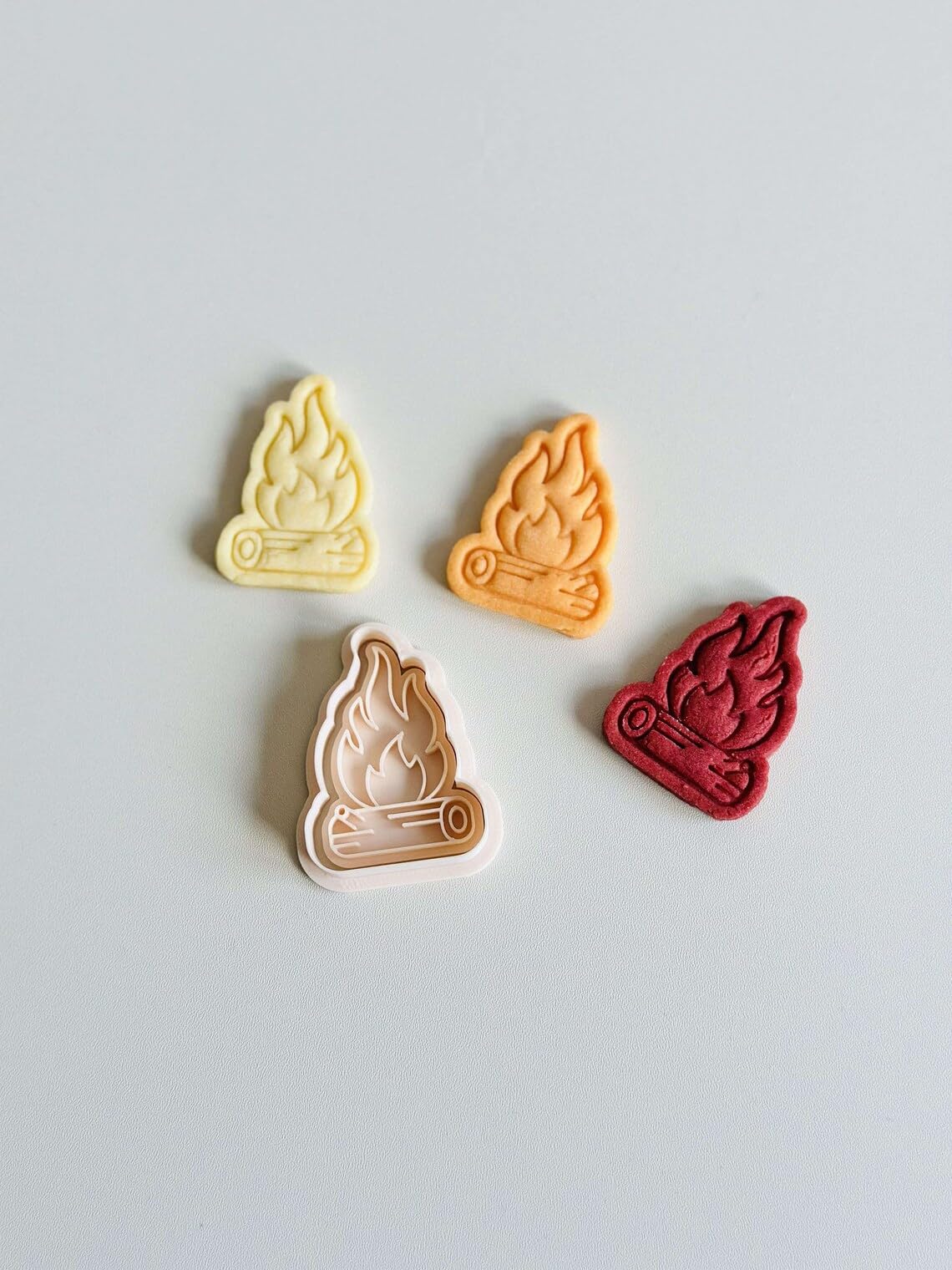 Black Campfire Cookie Cutter Fall Camping Fire Cookie Cutter Stamp Set Bon Fire Shape Baking Tool for Cookies Fondant Cake Decorating Outdoor Party Treats Kitchen Baking Accessory - Image 2