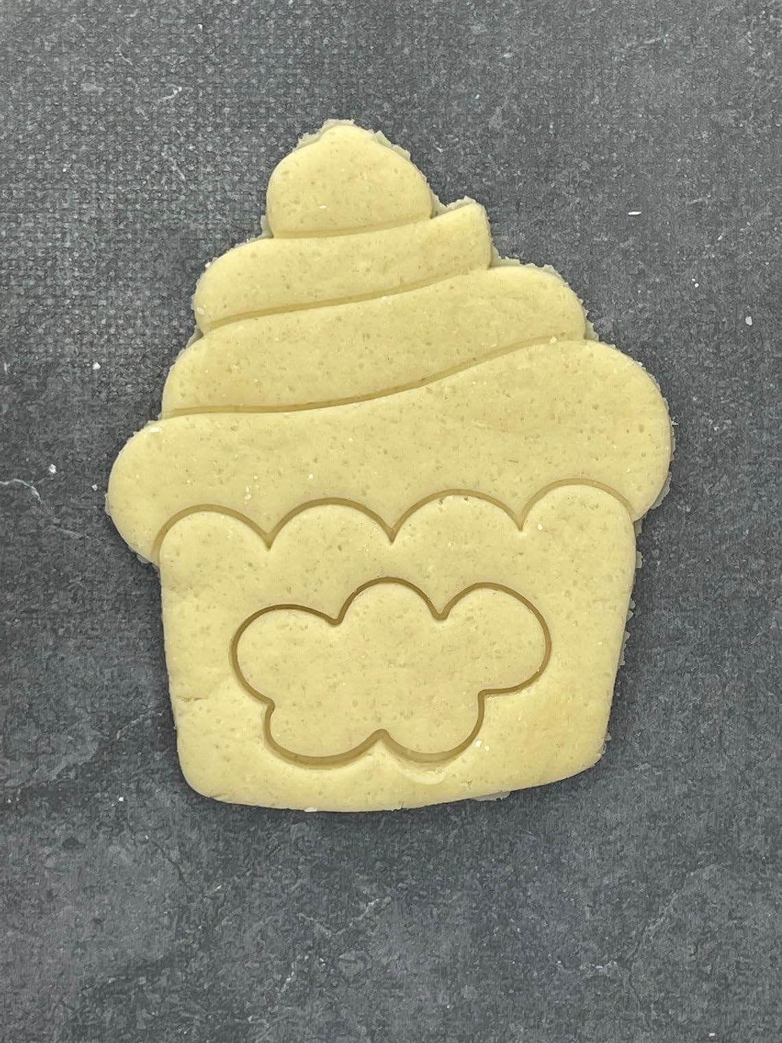 Cupcake Cloud Cookie Cutter for Shortbread Cookies Pastry Sugar Paste Dough Cake Decoration Cupcake Top Shape for Baking Projects Birthday Party Favors Homemade Kitchen Tool - Image 2