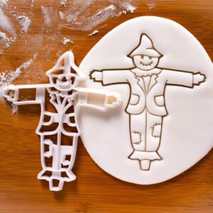 Scarecrow Cookie Cutter for Farm Theme Birthday Party Baking Fall Harvest Holiday Barnyard Biscuit Decorations Tractor Farmstay Autumn Festival Gingerbread Cookie Making Tool (ONLY SCARECROW)
