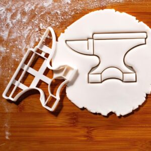 Anvil Cookie Cutter Forged Tool Biscuit Cutter Ideal for Bakers Blacksmith Enthusiasts and DIY Craft Lovers Perfect for Themed Baking Events Handmade Treats and Unique Gift Ideas
