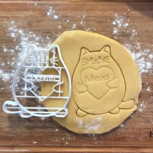Black Personalized Cat with Heart Cookie Cutter cookie India Custom Cat Biscuit Cutter for Baking Fondant Clay Craft Tool Valentines Day Gift Cat Lover Gift Crazy Cat Lady Gift