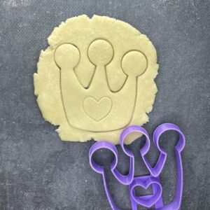 Crown with Heart Cookie Cutter for Shortbread Biscuits Pastry Fondant Sugar Paste Dough Cake Decoration Princess Theme Baking Mold Kitchen Tool for Kids Birthday Party Favor Homemade