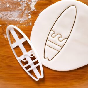 Surfboard Cookie Cookie Cutter for Surfer Theme Biscuit Wave Rider Ocean Beach Party Favor Sea Swell Craft Tool for Surfing Cookies Summer Birthday Coastal Holiday Baking Fun (ONLY SURFBOARD)