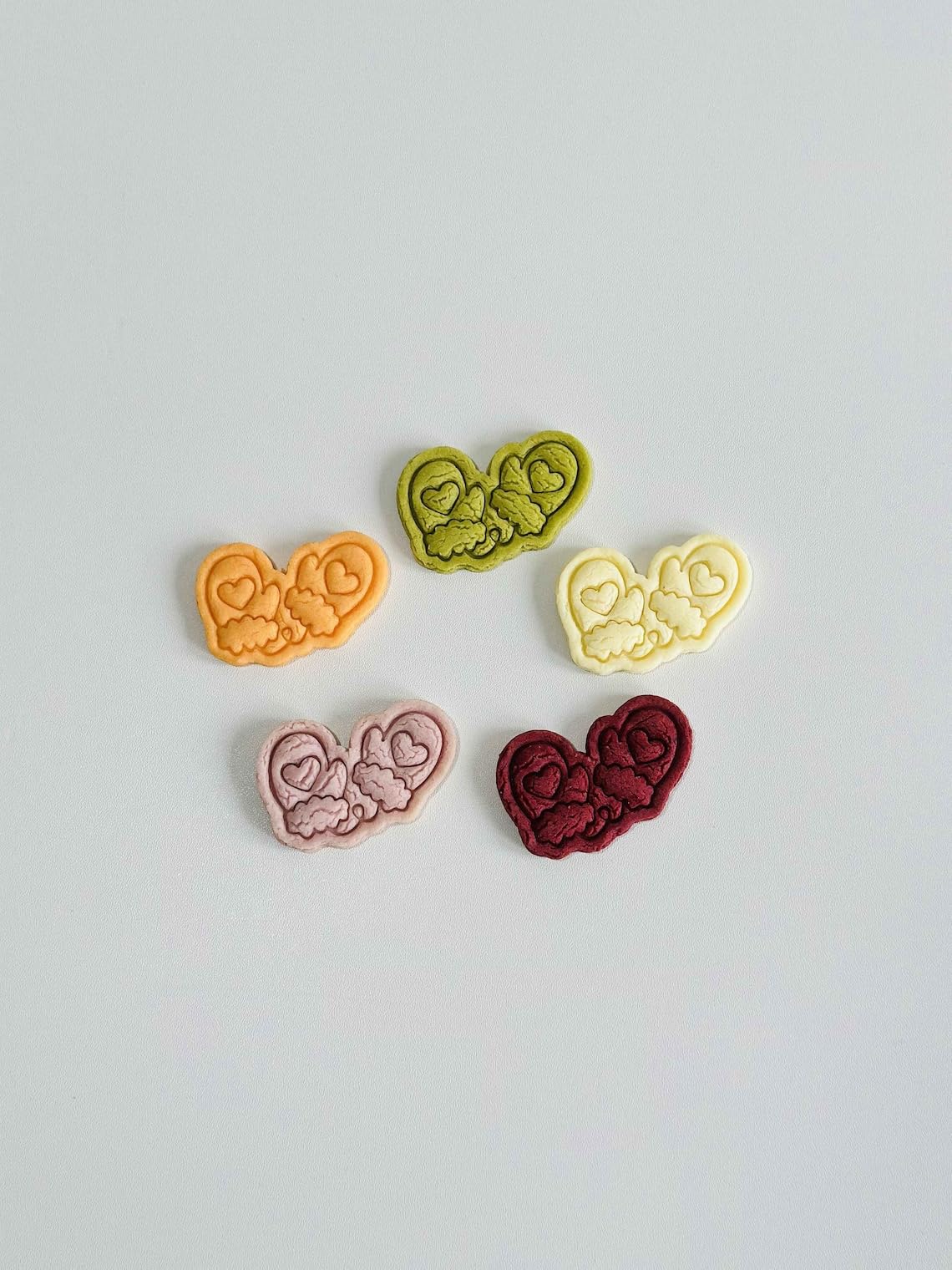 Black Mitten Cookie Cutter Winter Love Heart Gloves Cookie Cutter Stamp Set Black Christmas Mittens Fondant Molds for Holiday Baking Cookies Pastry Dough Candy Kitchen Cookie Cutters Se - Image 2