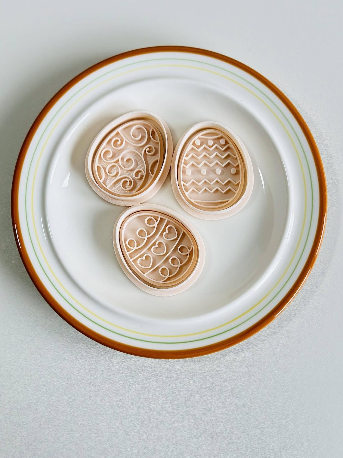 Black Easter Egg Cookie Cutter Stamp Plastic Floral Heart and Line Pattern Egg Shape Baking Tool for Holiday Cookies Biscuits Fondant Party Treats Home Baking Spring Desserts - Image 7
