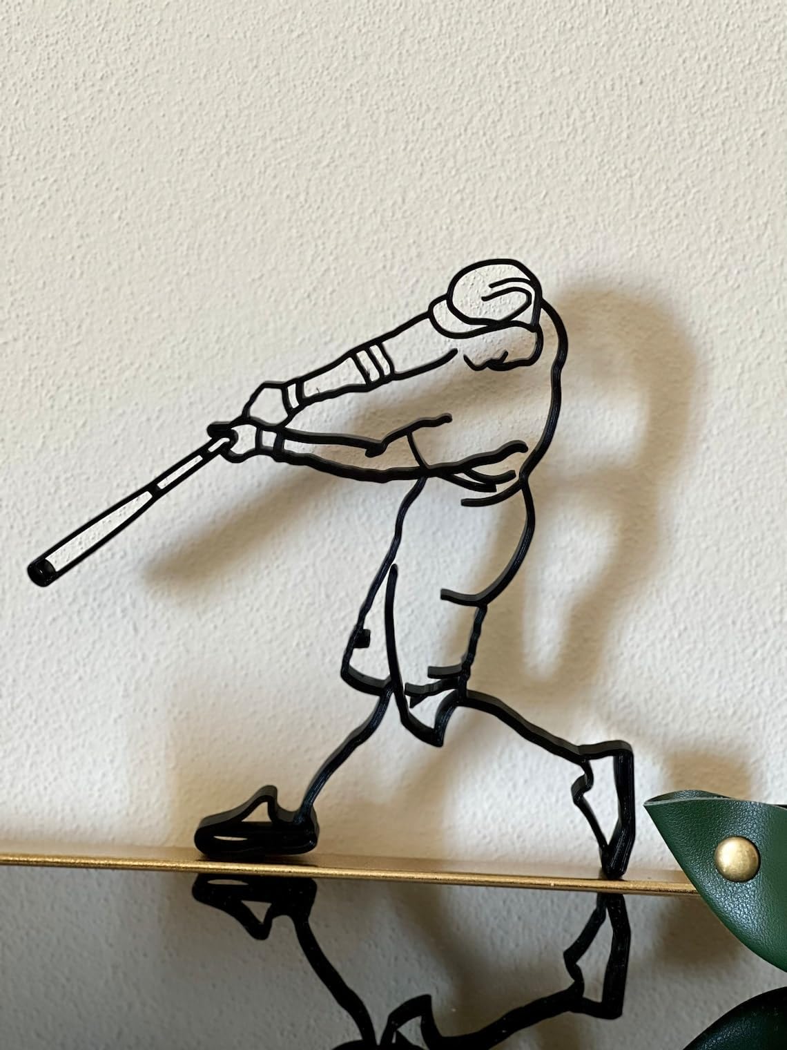 Home Run Baseball Player Figurine - Sporty Minimalist Decor for Home and Office, Ideal Christmas Gift - Image 4